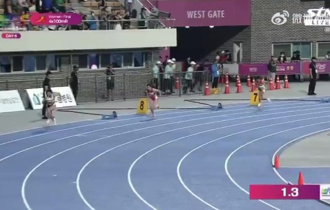 亚锦赛女子4x100m接力：中国队43秒28轻松夺冠！陈妤颉两小时两金
